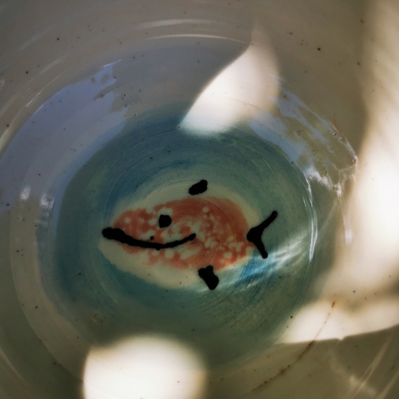 Art Pottery Large Blue and Yellow Fish Mug - Picture 8 of 12